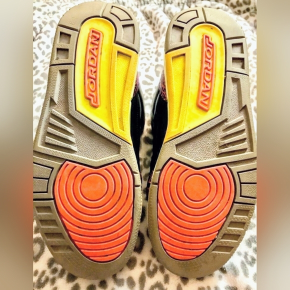 Air Jordan 3 Retro GS - Picture 7 of 7